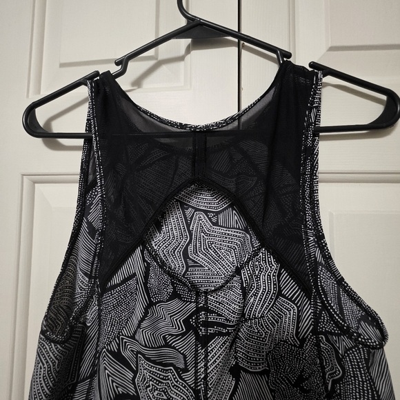Lululemon Muscle Tank Top Womens - Picture 5 of 7